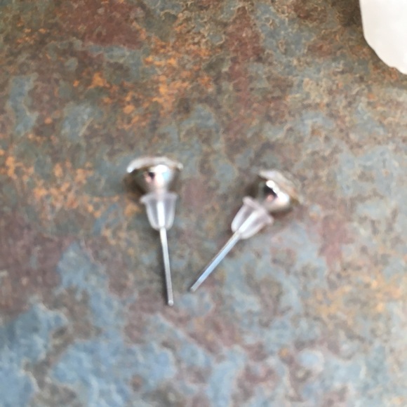 🎈Sale 🎈 2 for $10 NWOT April birthday Crystal look  earrings posts - Picture 5 of 5